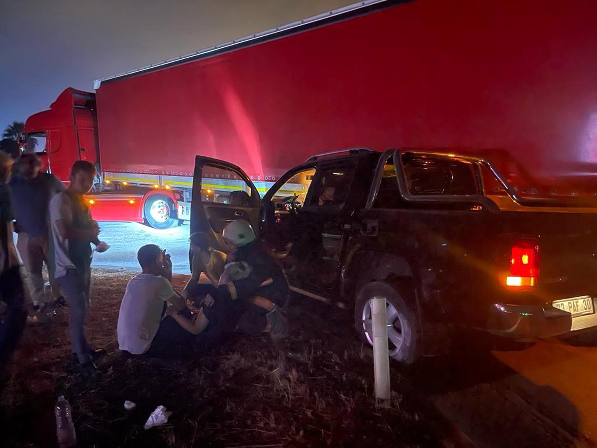 Mersin\'de trafik kazasında 2 kişi yaralandı