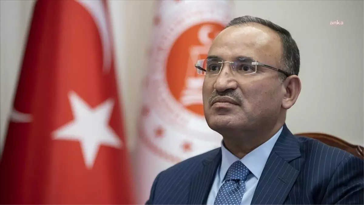 Bakan Bozdağ: 'Yaptığımız çalışma sonucunda konut kiraları bakımından 1 Temmuz 2023'e kadar yenilenecek kira sözleşmelerinde bir önceki kira yılının...