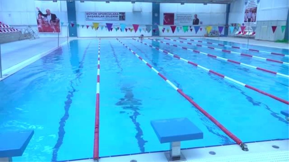 Bakırköy Ata Spor, uluslararası su sporları şampiyonalarında 25 madalya hedefliyor