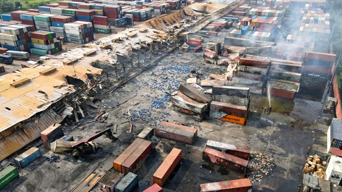 Bangladeş\'teki Depo Yangınında 43 Kişi Öldü, Yüzlerce Kişi Yaralandı