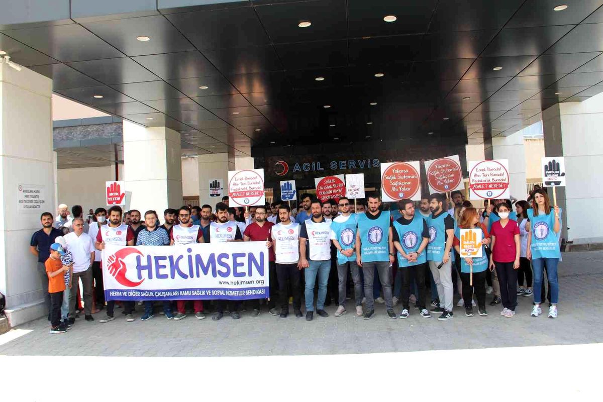 Elazığ\'da 3 doktor darp edildi, meslektaşları olayı kınadı