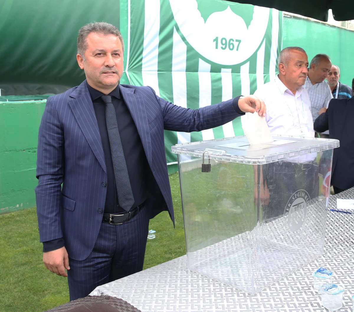 Giresunspor Kulübü Başkanlığı\'na Hakan Karaahmet yeniden seçildi