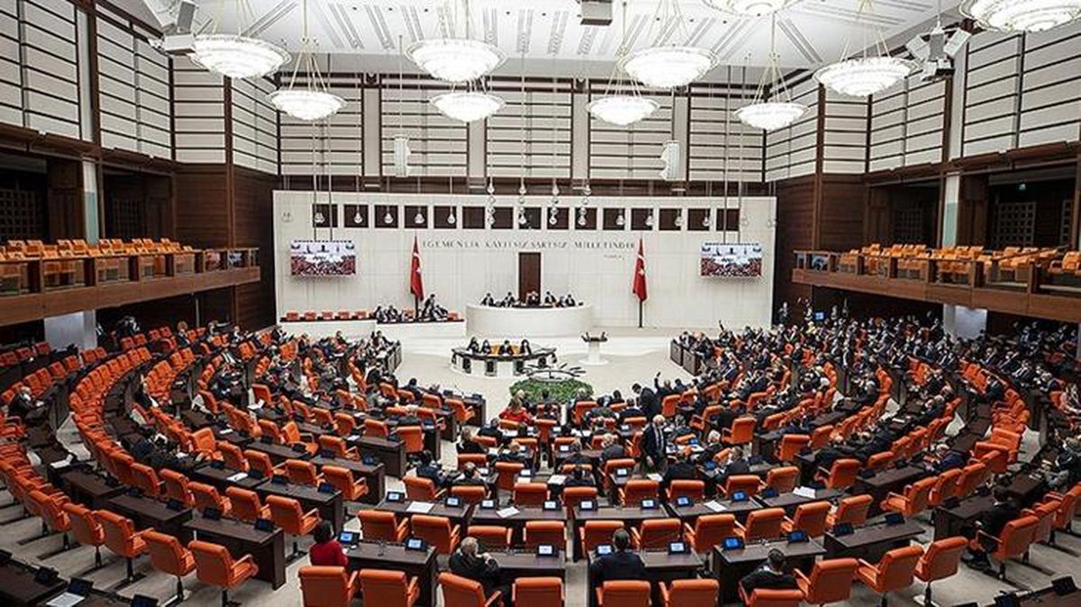 Kira artış oranlarına yüzde 25 oranında sınırlama getiren önerge yasalaştı