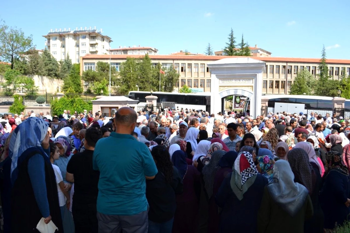 Kırıkkale\'de hac kafilesi dualarla uğurlandı