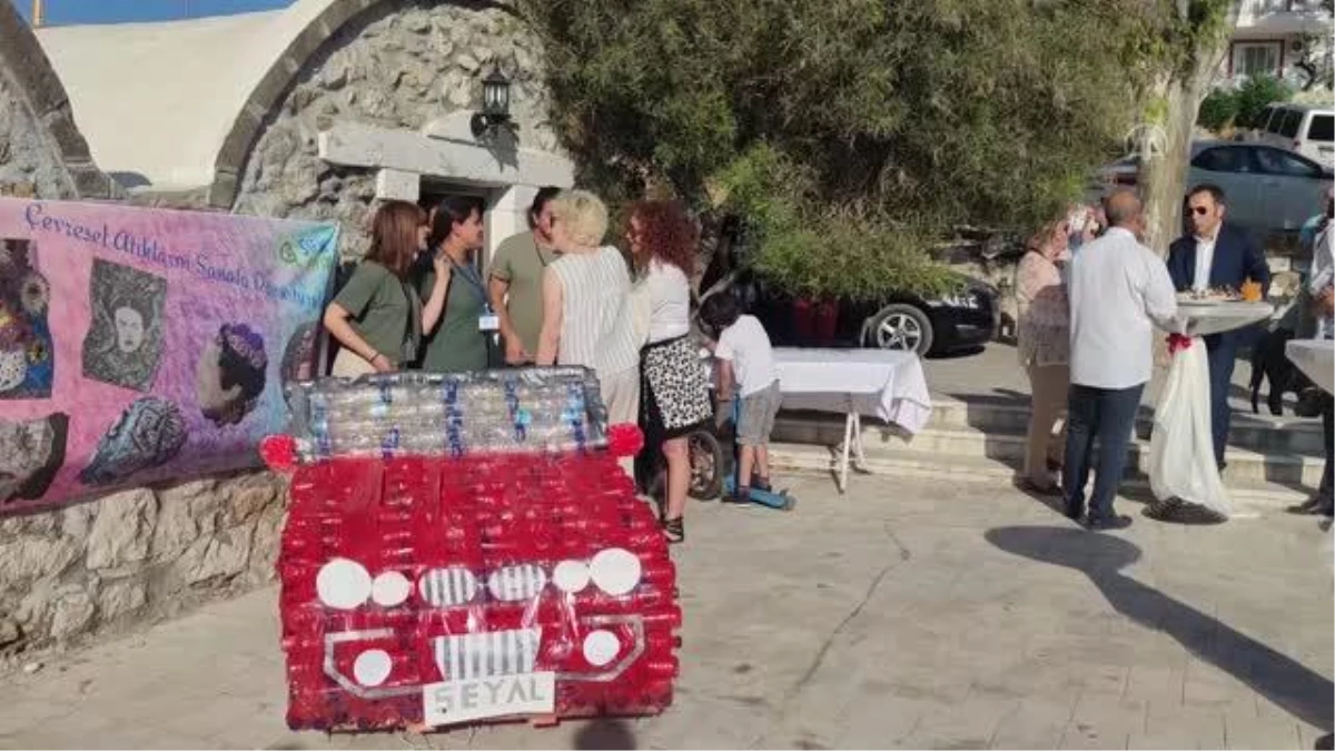 Lise öğrencileri atık pet şişelerden otomobil maketi yaptı