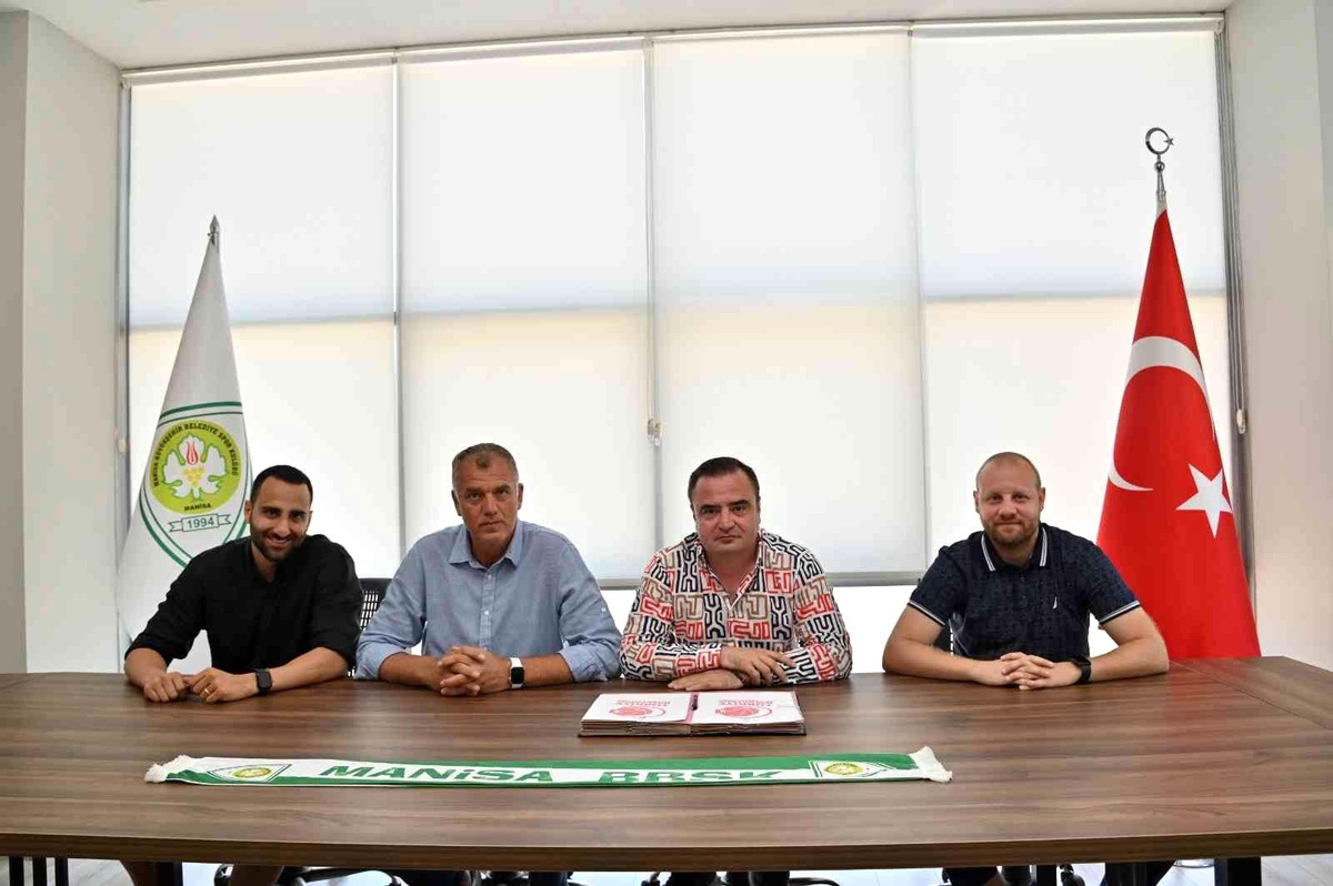 Manisa BBSK\'da yeni sezonun ilk imzaları atıldı