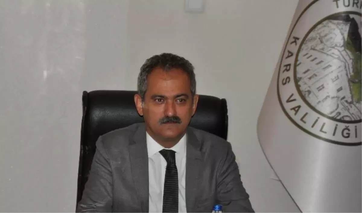 Bakan Özer: 'Kars'taki Milli Eğitim Bakanlığı yatırımlarını 867 milyona çıkartmış bulunuyoruz'