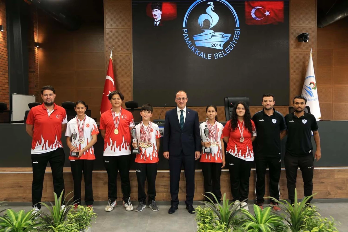 Pamukkaleli sporcular Başkan Örki\'yle buluştu