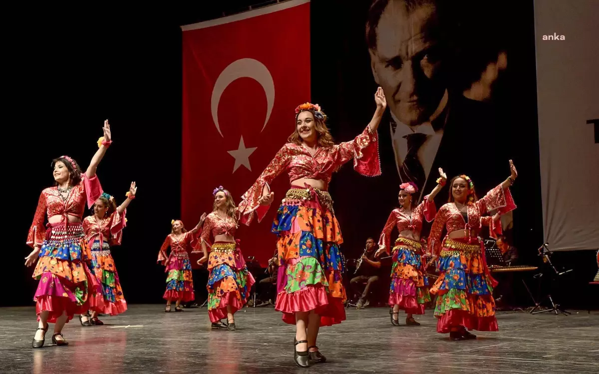 Tepebaşı Belediyesi Halk Dansları Topluluğu, Rüzgar Gibi Esti