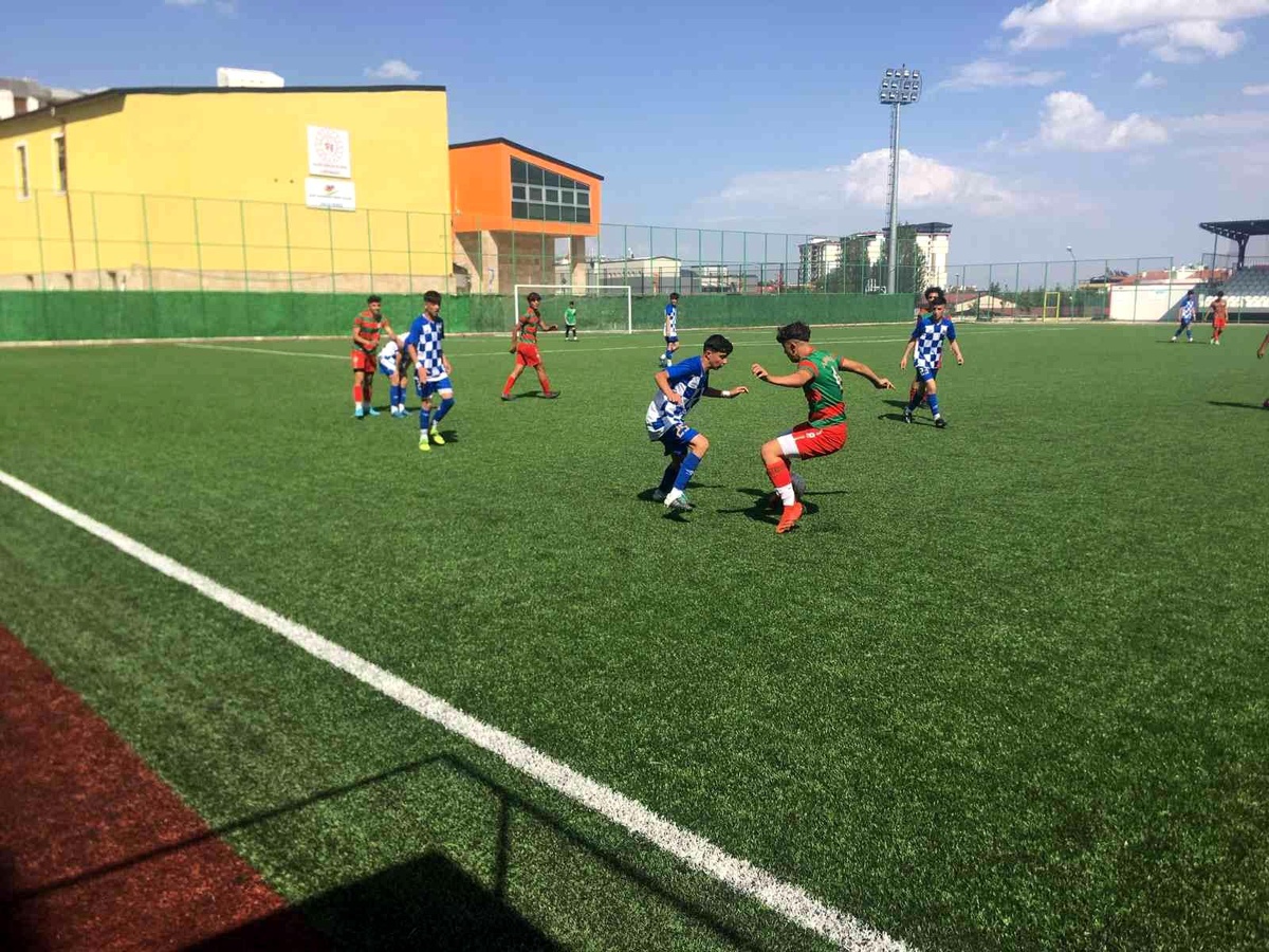 U16 Futbol Ligi Elazığ Grubu maçları başladı