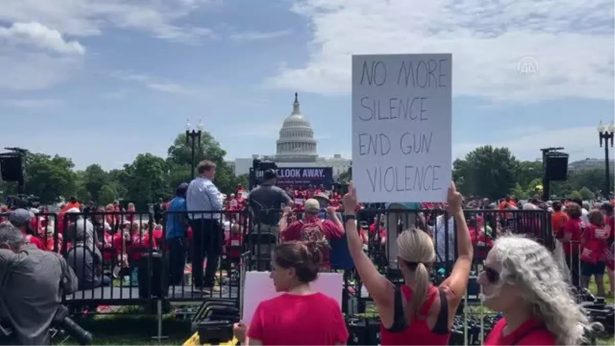 WASHINGTON - ABD 'de silahlı şiddete karşı protesto gösterisi düzenlendi