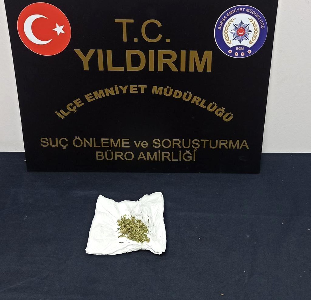 Zehir tacirleri yakayı ele verdi