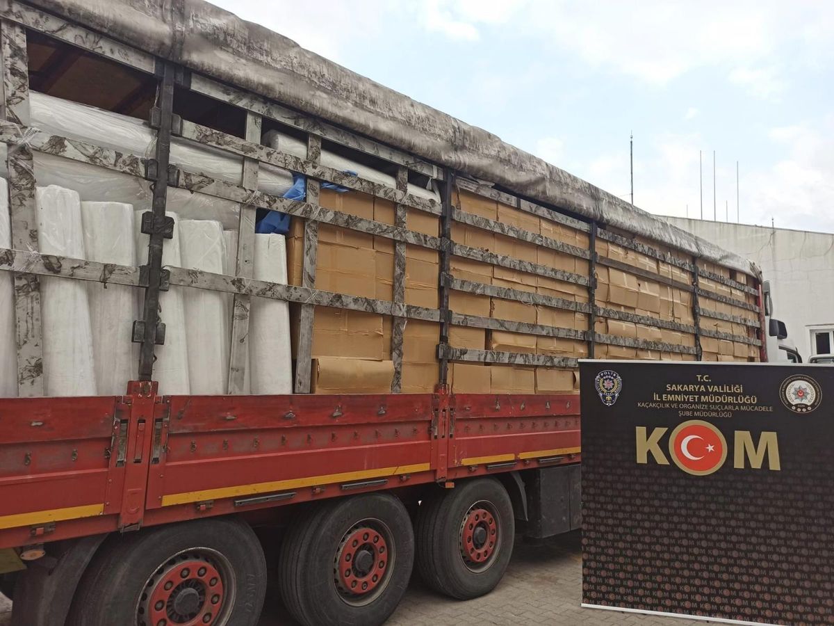 2 ayrı operasyon: 13 milyon 275 bin makaron ele geçirildi