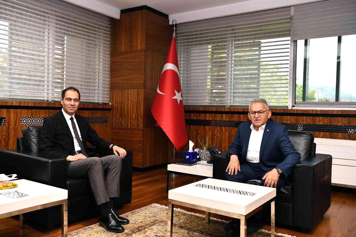 Başkan Büyükkılıç, İl Sağlık Müdürü Erşan\'ı kabul etti