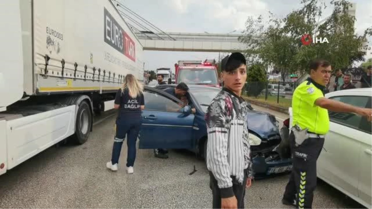 Bursa\'da zincirleme kaza: 2\'si çocuk 8 yaralı