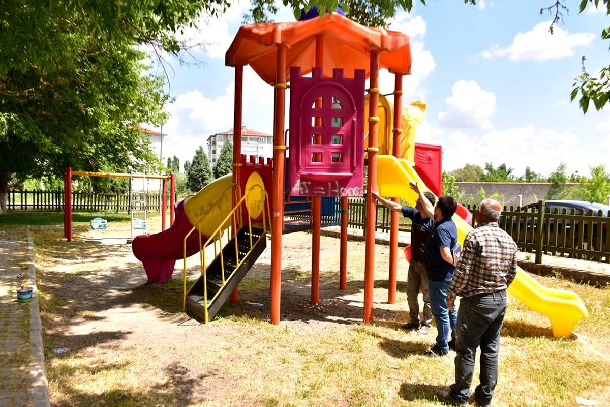 İnönü\'de parklar yenileniyor