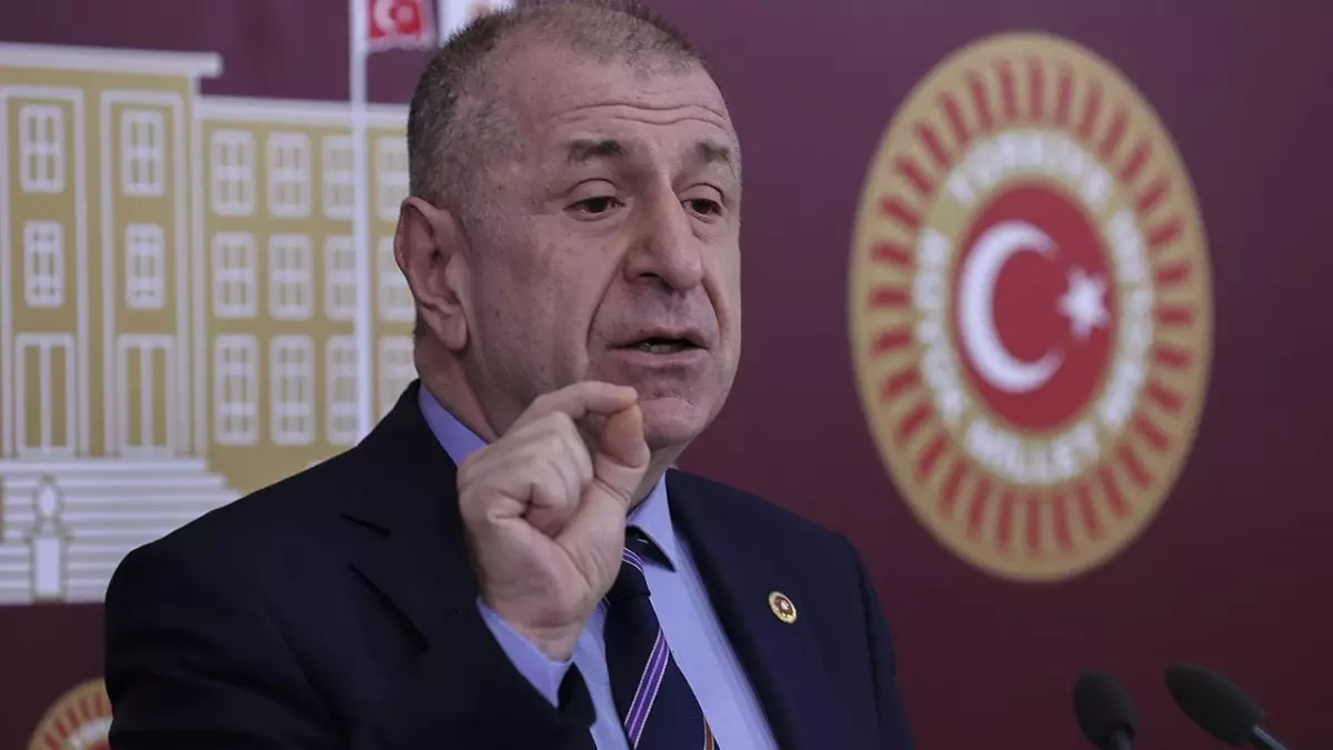 Ümit Özdağ\'dan bomba iddia: "Alevi" vurgusu Akşener\'in onayı olmadan yapılmaz! Masayı dağıtıp "tavşan aday" olma peşinde