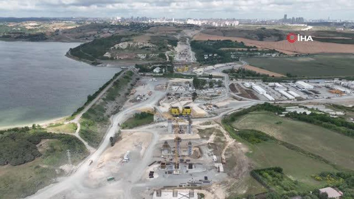 Kanal İstanbul Projesi\'nin ilk köprüsü yükseliyor