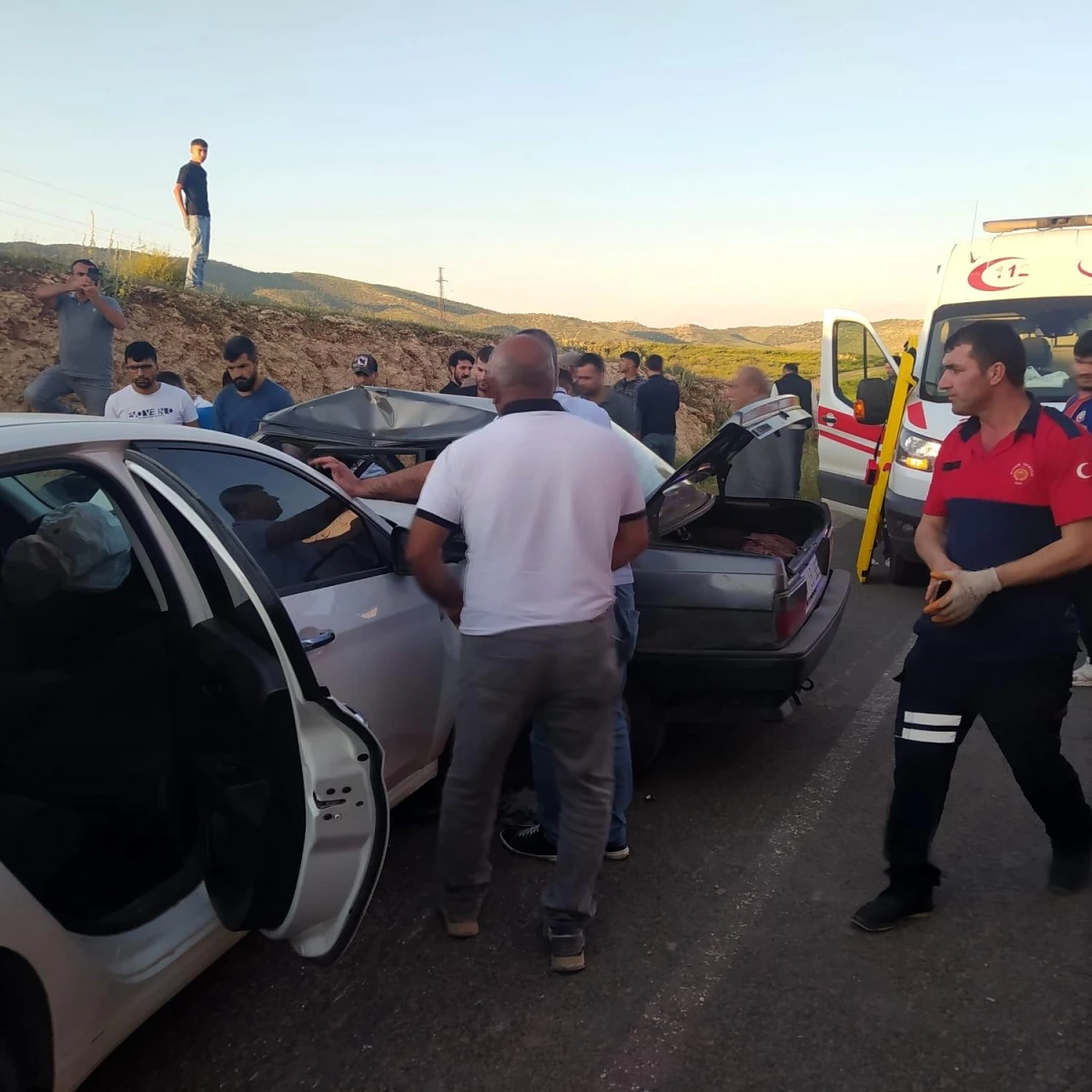Mardin\'de 5 kişinin yaralandığı kazada 1 kişi hayatını kaybetti
