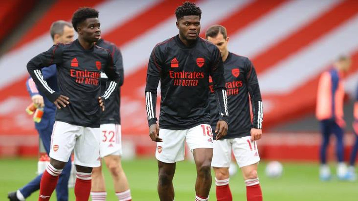 Müslüman olduğunu açıklayan Arsenal\'ın yıldız futbolcusu, ismini Yakubu olarak değiştirdi