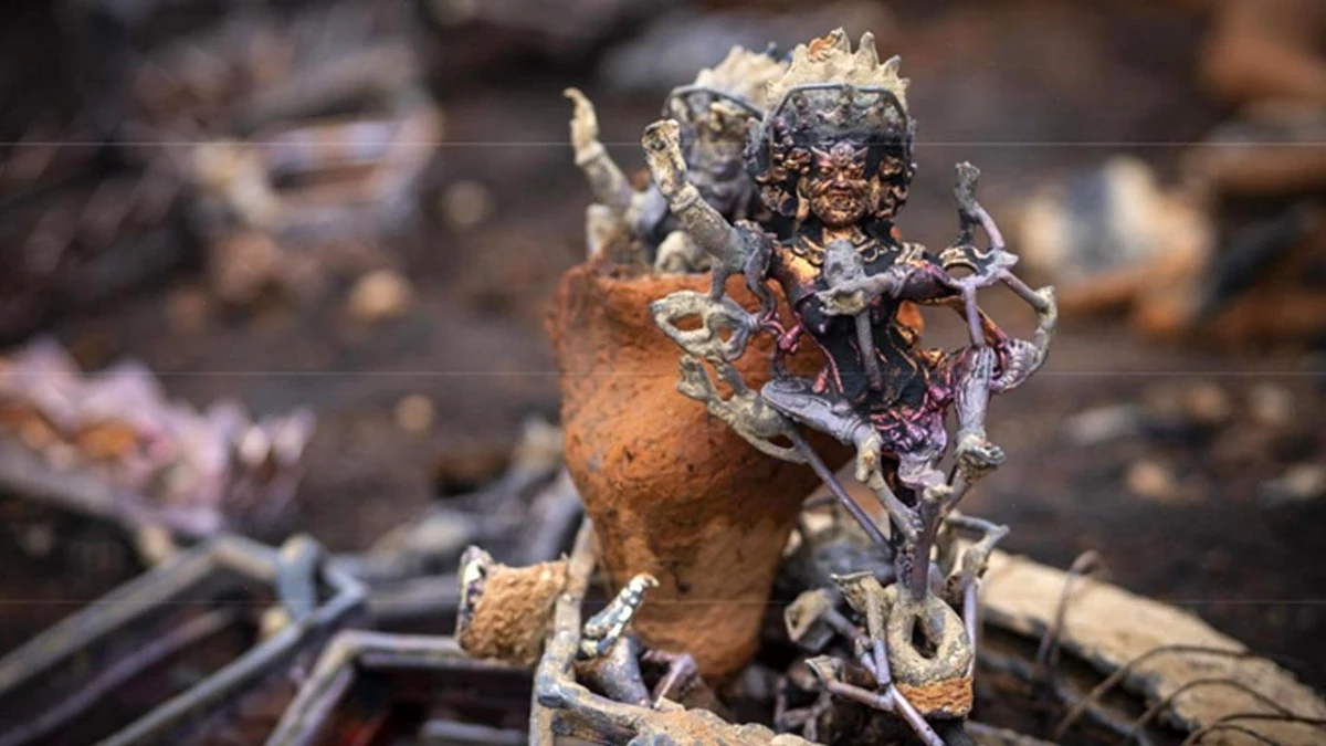 Nepal\'de Metal İşçiliği Eserleri Nasıl Üretiliyor