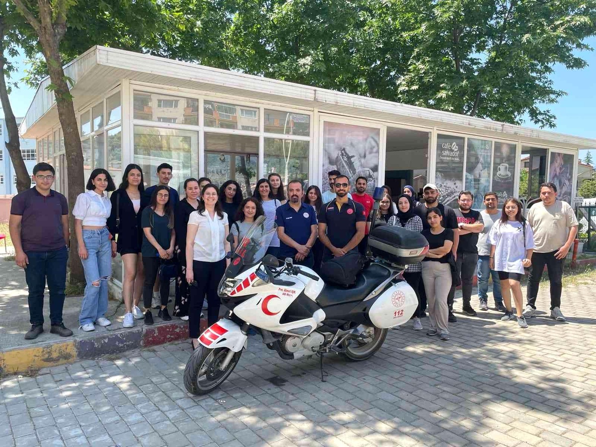 Söke Sağlık Hizmetleri MYO\'da \'motosiklet ambulans\'ın tanıtımı yapıldı