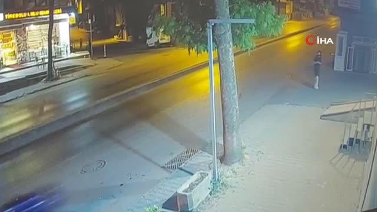 Ümraniye'de feci kaza kamerada: Emekli polis hayatını kaybetti