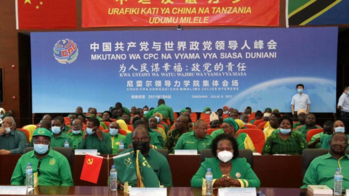 Xi, Julius Nyerere Liderlik Okulu\'ndaki Kadro Çalıştayı Katılımcılarından Gelen Mektuba Yanıt Verdi