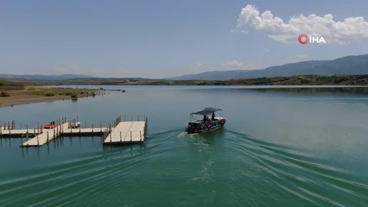 Afrika çöllerini aratmıyordu, şimdi üzerinde tekneler tur atıyor