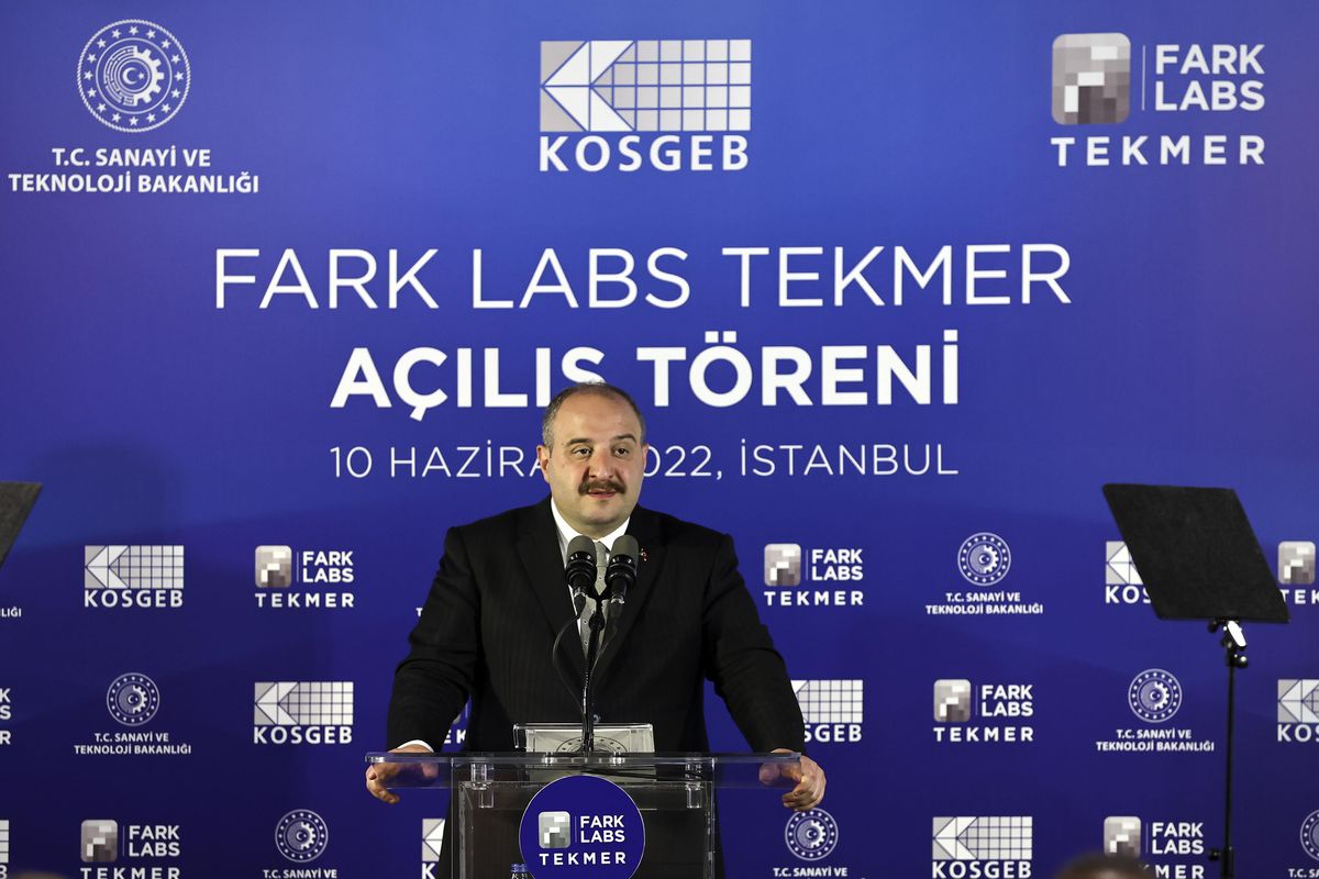 Bakan Varank, FARKLABS Teknoloji Geliştirme Merkezi'nin açılışını yaptı