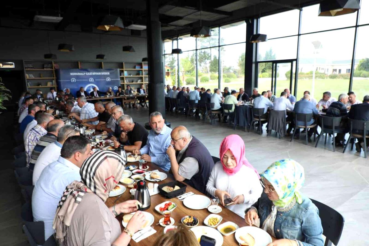 Başkan Özlü "Konuşanları ve çalışanları birbirinden ayırın"