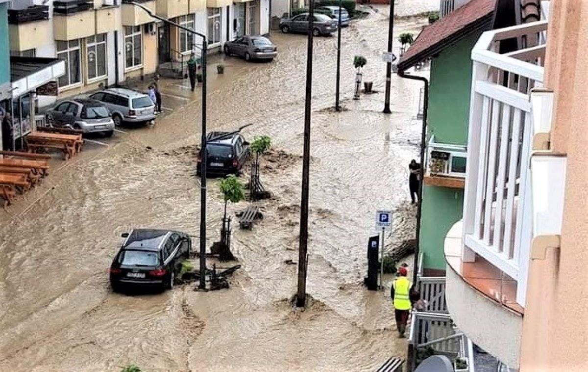 Bosna Hersek\'te şiddetli yağış sele neden oldu