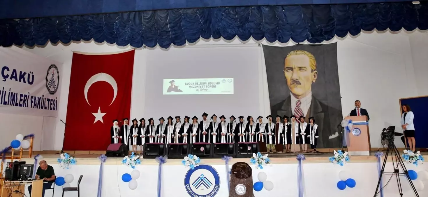 ÇAKÜ Çocuk Gelişimi Bölümü ilk mezunlarını verdi