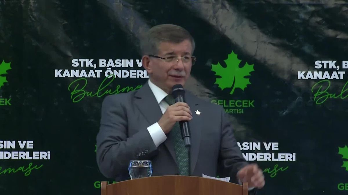 Davutoğlu'ndan Nebati'ye: 'Ekonomiyi Yönetmek İçin Senin Gözüne İhtiyaç Yok Beyne İhtiyaç Var, O Beyin de Sende Yok'
