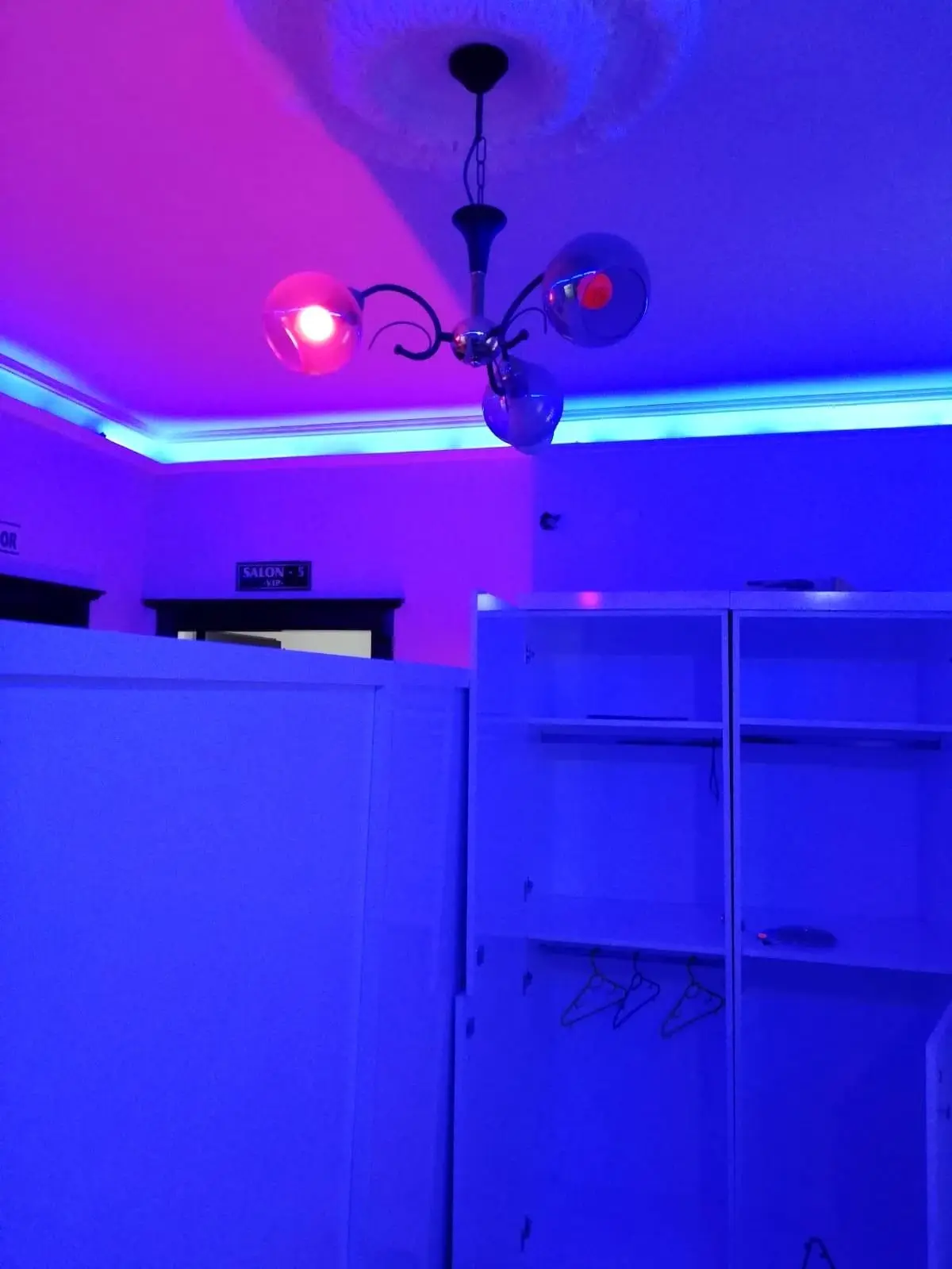 Denizli\'de fuhuş çetine darbe