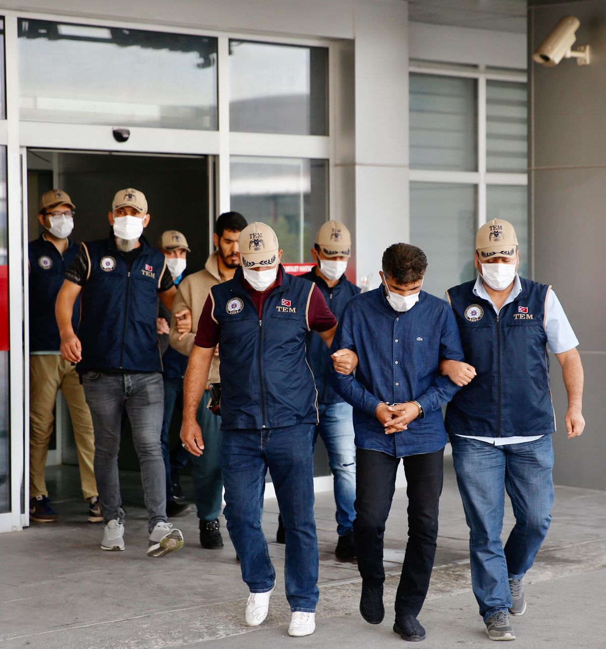 Eskişehir\'deki DEAŞ operasyonunda yakalanan 4 şüpheliden 3\'ü tutuklandı