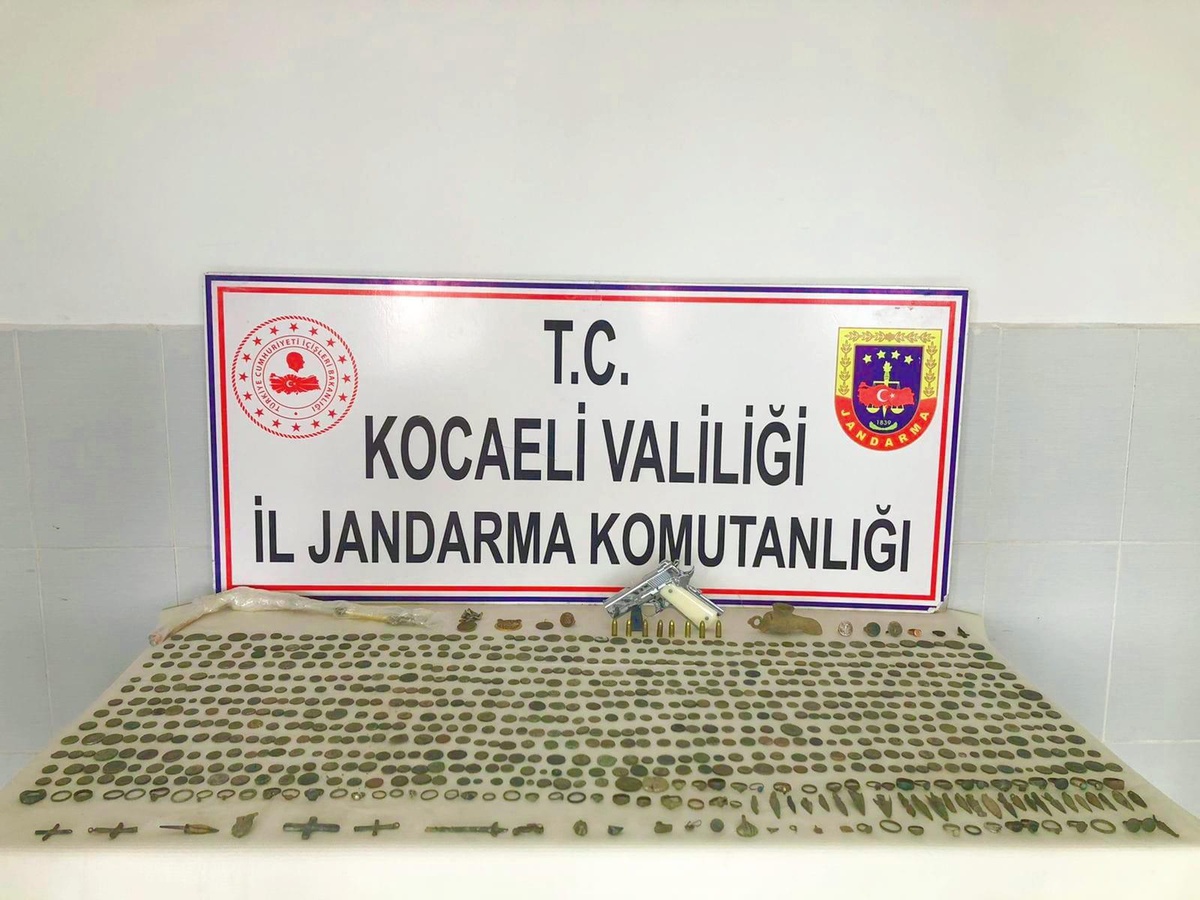 Kocaeli\'de tarihi eser operasyonunda 2 kişi yakalandı