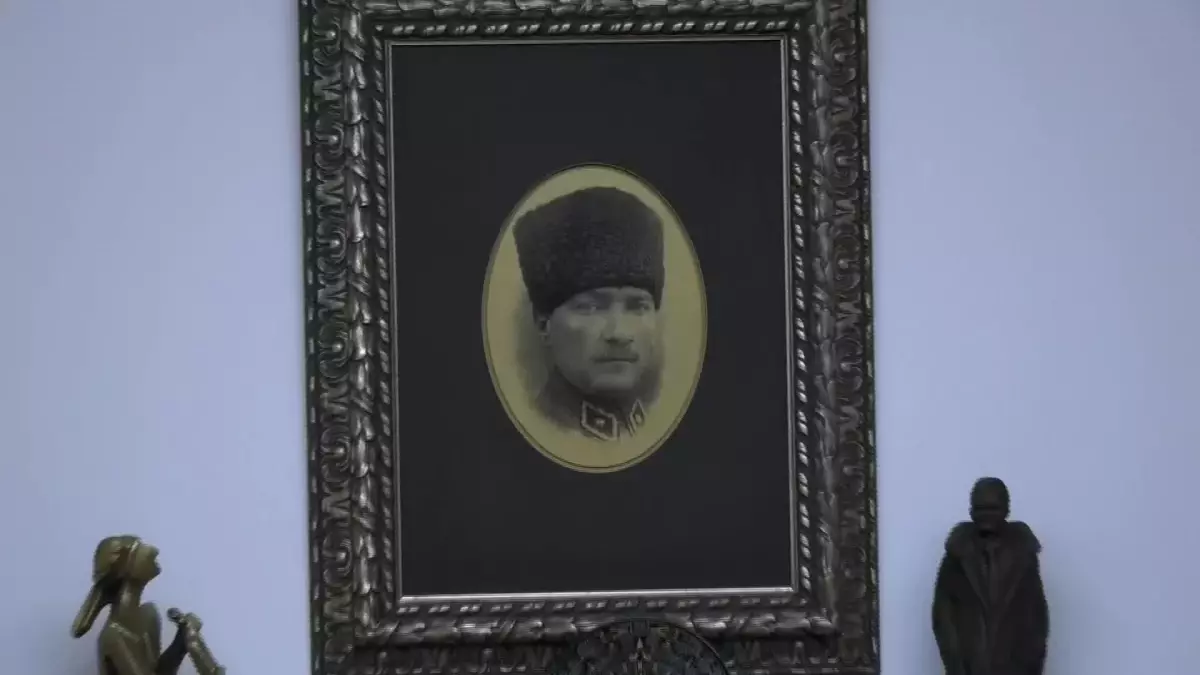 Makam Odası Haczedilen Kadıköy Belediye Başkanı Odabaşı: "Amaç Parayı Tahsil Etmek Değil, Kadıköy Belediyesi\'ni İtibarsızlaştırmak"