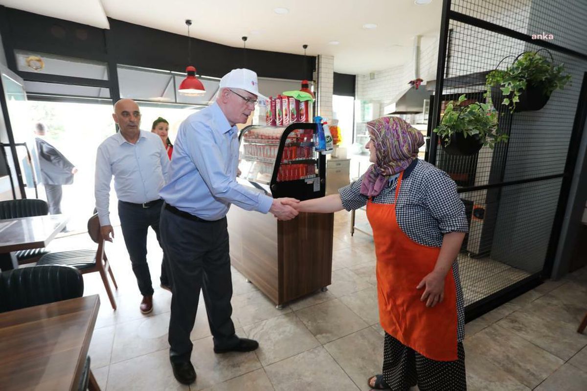 Odunpazarı Belediye Başkanı Kurt, Mahalle Ziyaretlerine Devam Ediyor