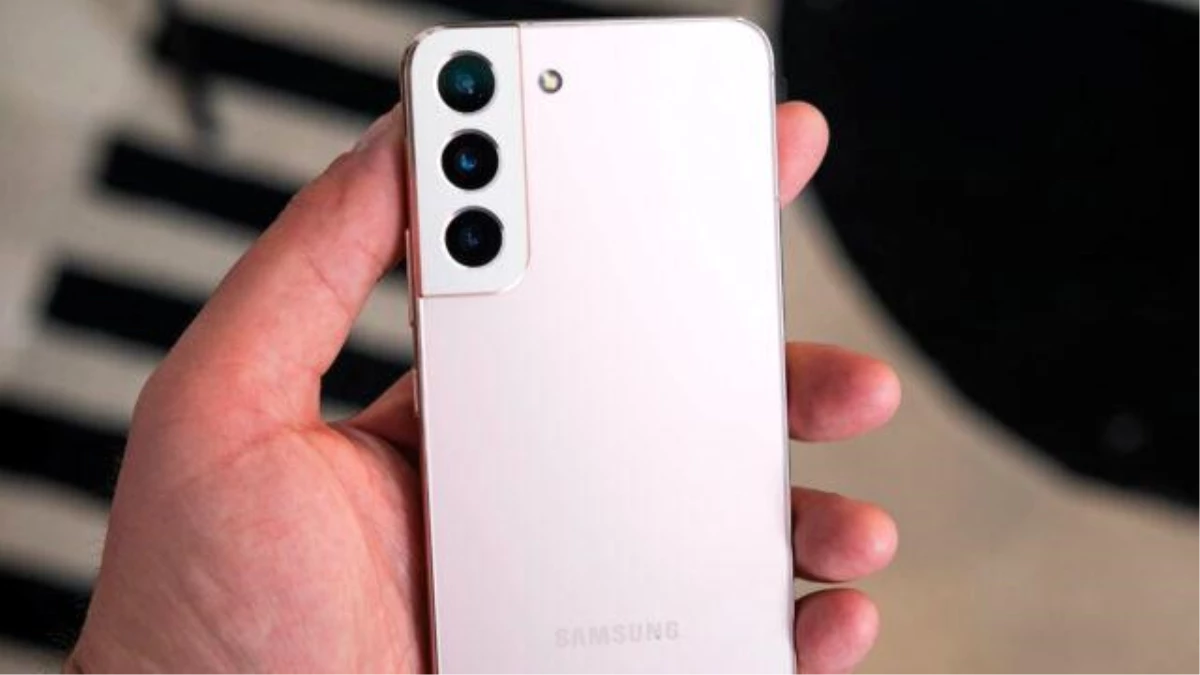 Samsung Galaxy S22 için kritik güncelleme yayınlandı!