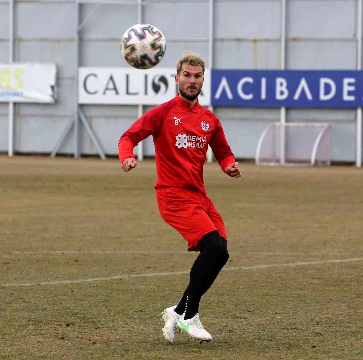Sivasspor, Robin Yalçın\'a kancayı taktı