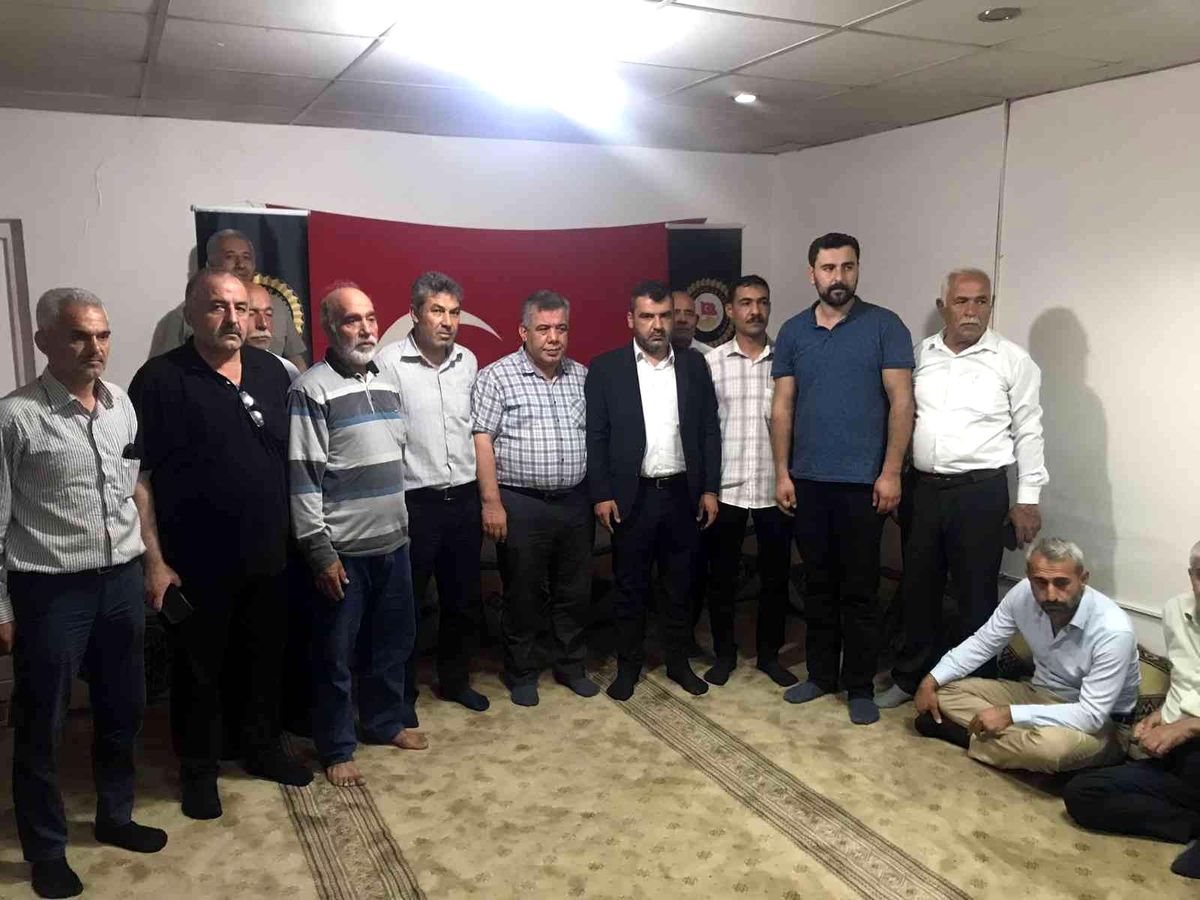 Ülkü Ocakları muhtar ve yabancı uyruklu vatandaşları barıştırdı