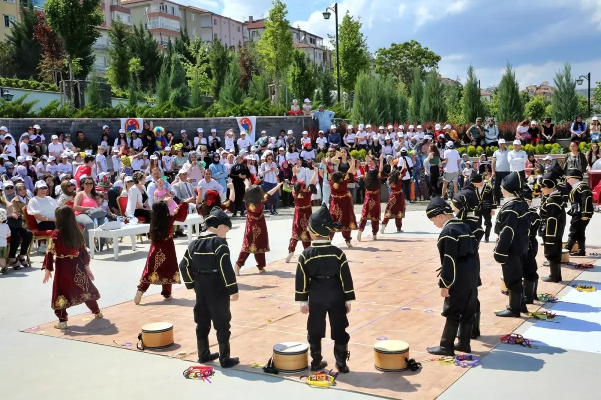 Uluslararası Bahar Çocuk Şenliği\'ne büyük ilgi