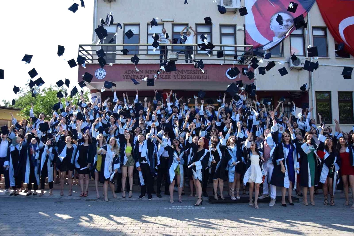 Yenipazar MYO mezuniyet töreni gerçekleşti