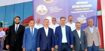 AK Parti mahalle ve köy başkanlarını eğitime aldı