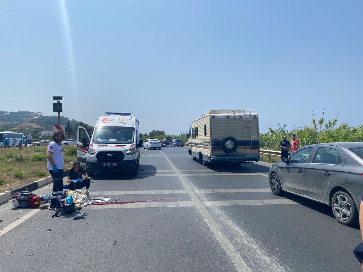 Antalya\'daki trafik kazasında Alman uyruklu sürücü yaşamını yitirdi