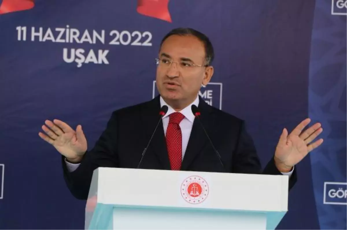 Bozdağ: 'İnsan gözüyle çocuğa bakmayan, çocuğu 'teslime konu eşya' olarak nitelendiren bir ayıbı hukukumuzdan çıkardık'