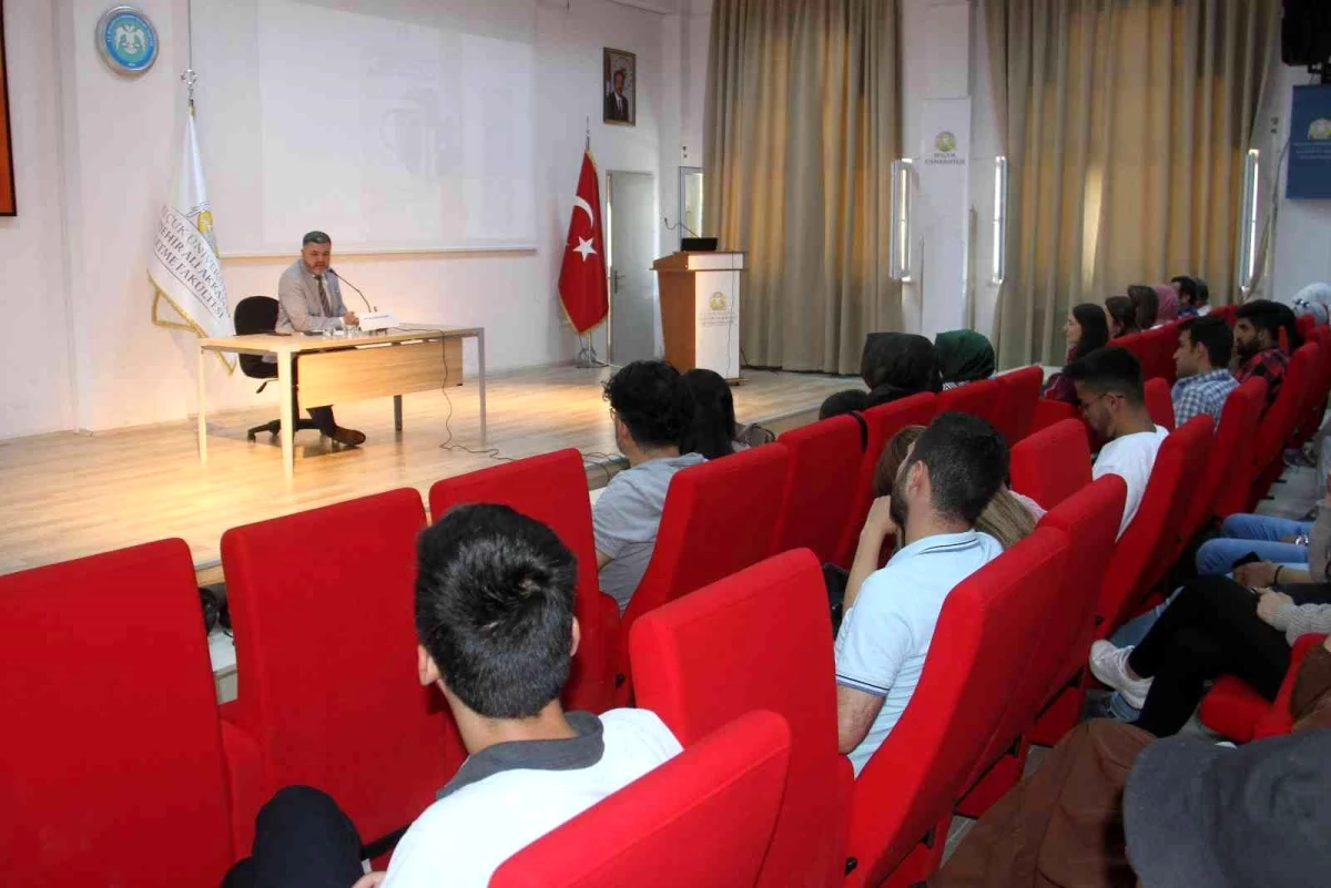 Beyşehir\'de 15 Temmuz Demokrasi ve Milli Birlik Gençlik Konferansı