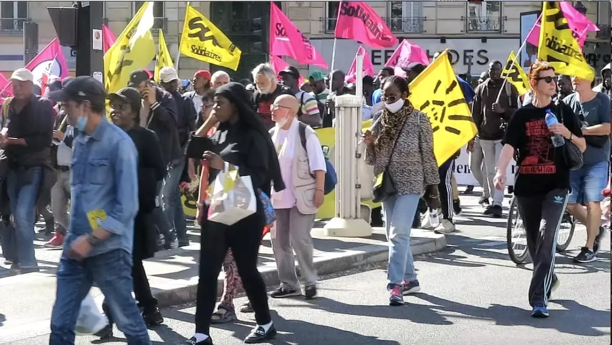 Fransa\'da ırkçılık karşıtı protesto