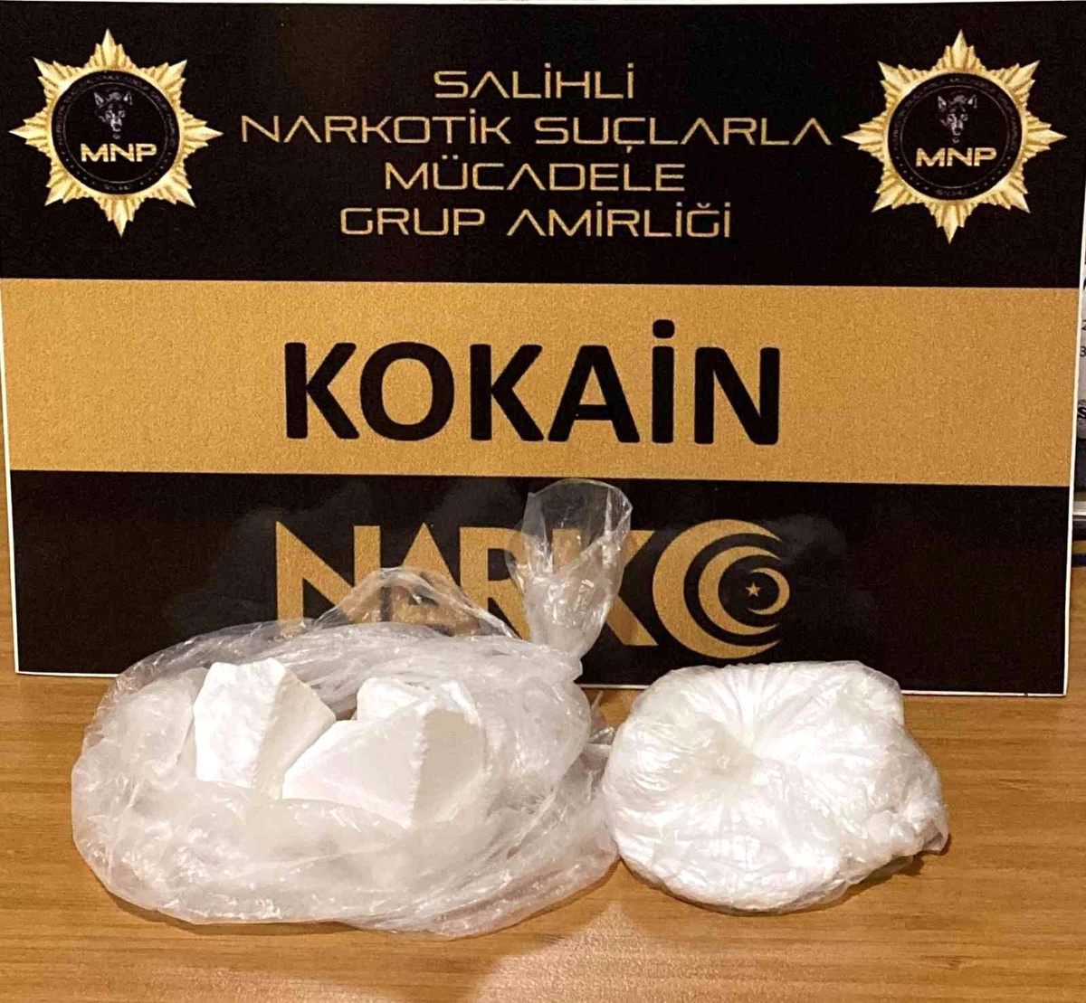 Manisa polisinden zehir tacirlerine darbe: 2 kişi tutuklandı